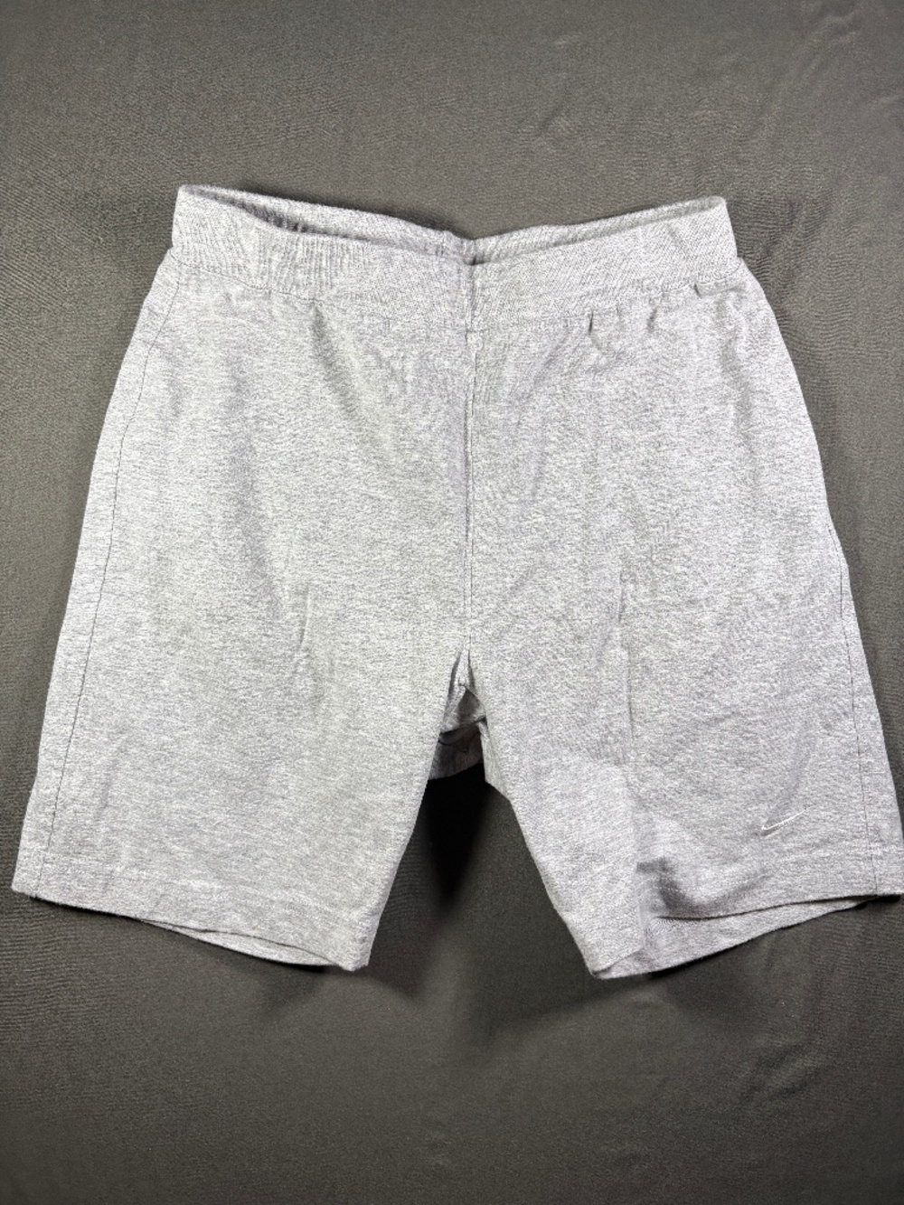 Women NIKE Exercise Shorts / Light Heather Grey / Large